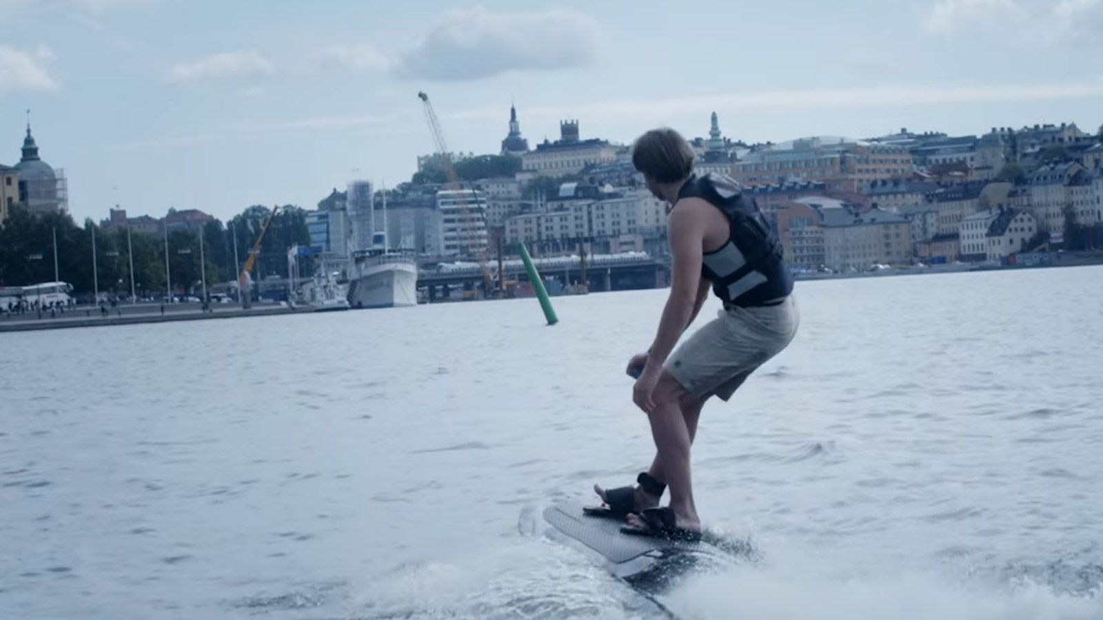 Video Watch the world’s first electric wakeboard in action